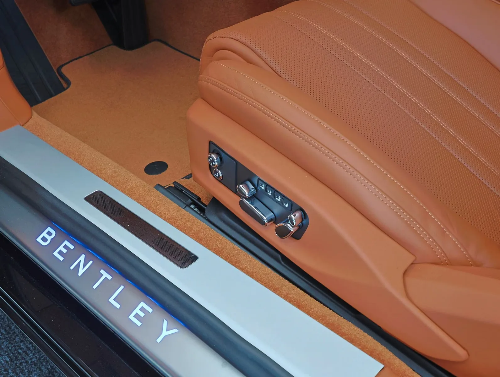 2022 Bentley Continental GT V8, 9/20