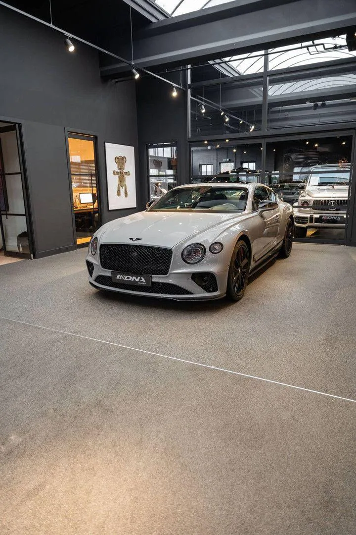 2022 Bentley Continental GT V8 S, 23/30