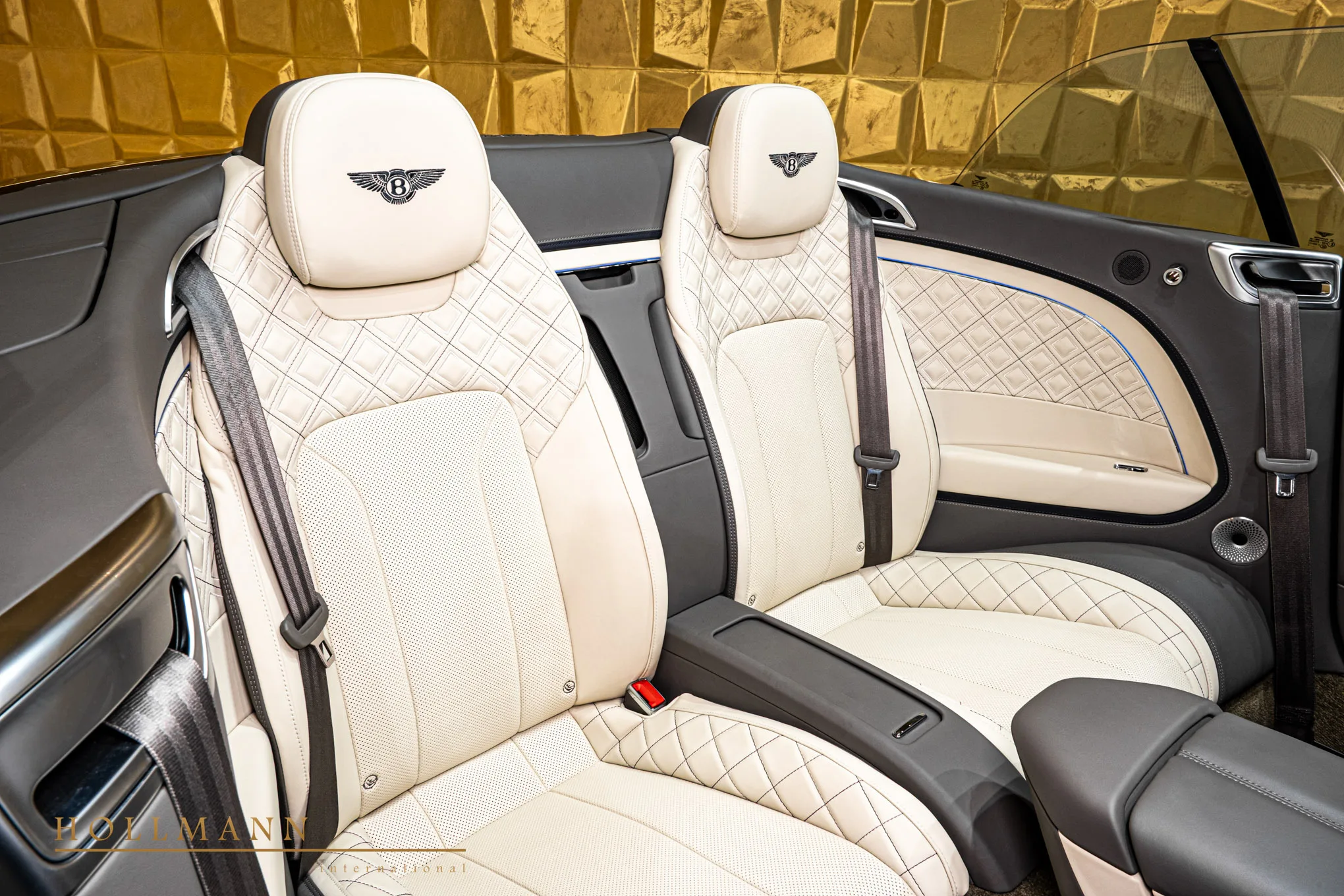 2022 Bentley Continental GTC Mulliner, 27/30