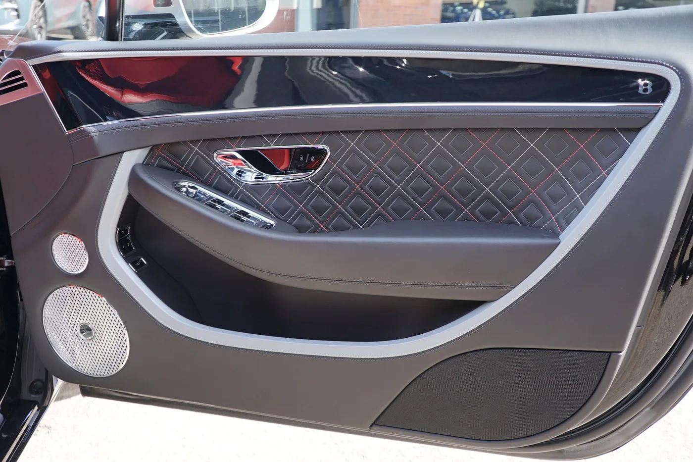 2022 Bentley Continental GTC Mulliner angeboten von einer Vertragshändlergruppe in Ripley, Vereinigtes Königreich, Foto 10 von 25