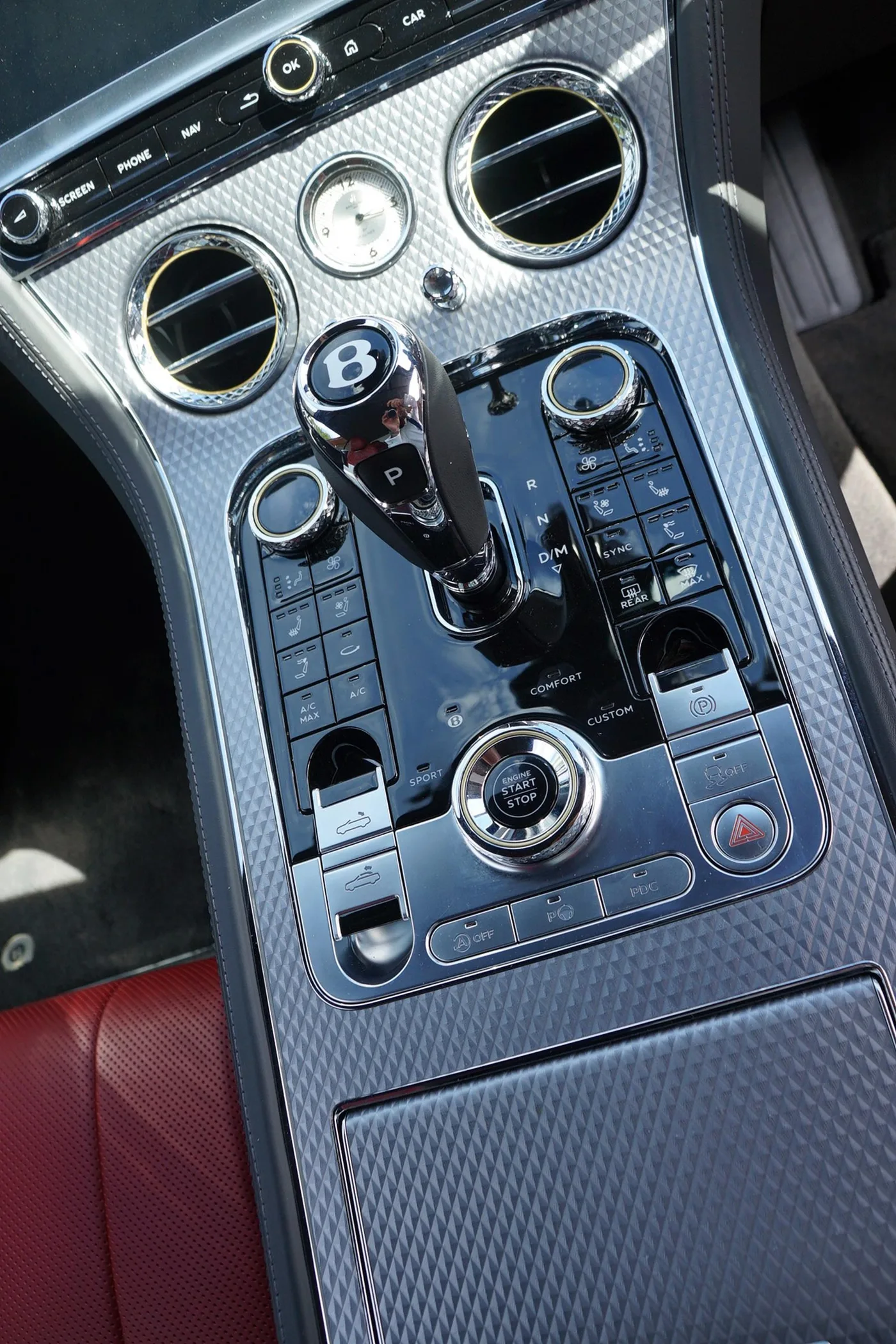 2022 Bentley Continental GTC Mulliner angeboten von einer Vertragshändlergruppe in Ripley, Vereinigtes Königreich, Foto 16 von 25