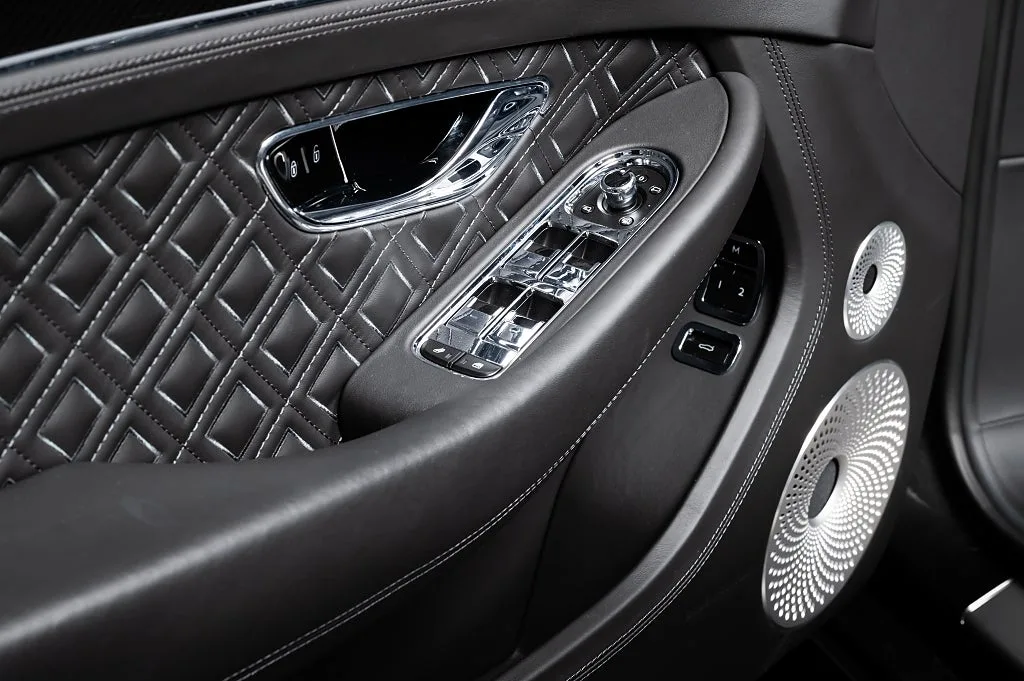 2022 Bentley Continental GTC, 28/30