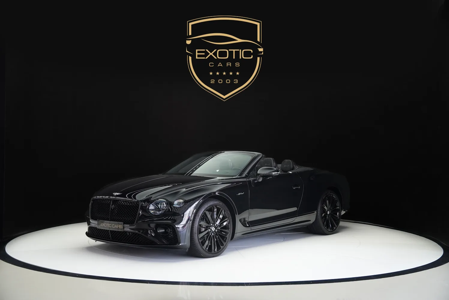 2022 Bentley Continental GTC Speed Black Edition proposée par un concessionnaire spécialisé à Dubaï, Émirats arabes unis, photo principale