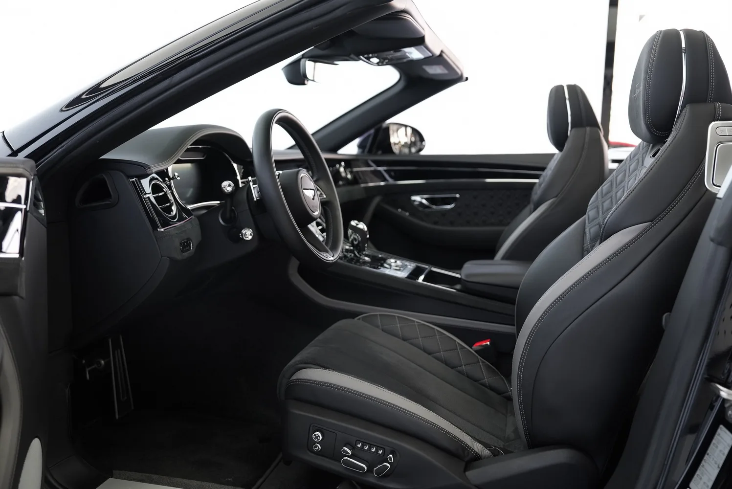 2022 Bentley Continental GTC Speed Black Edition, 9/16
