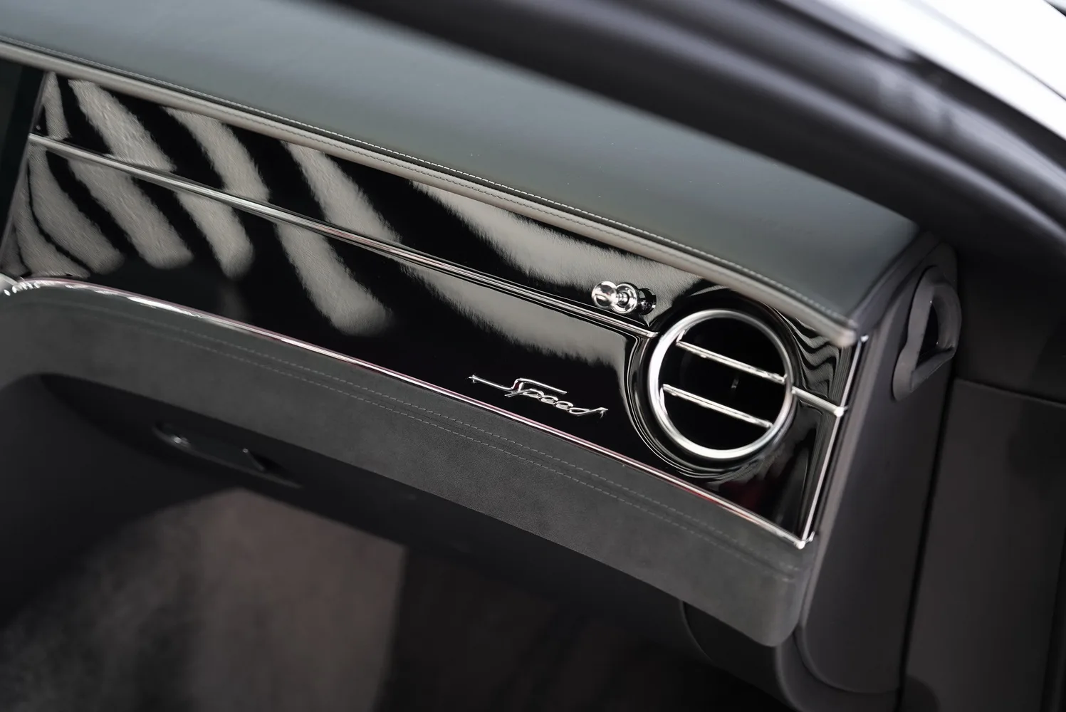 2022 Bentley Continental GTC Speed Black Edition, 12/16
