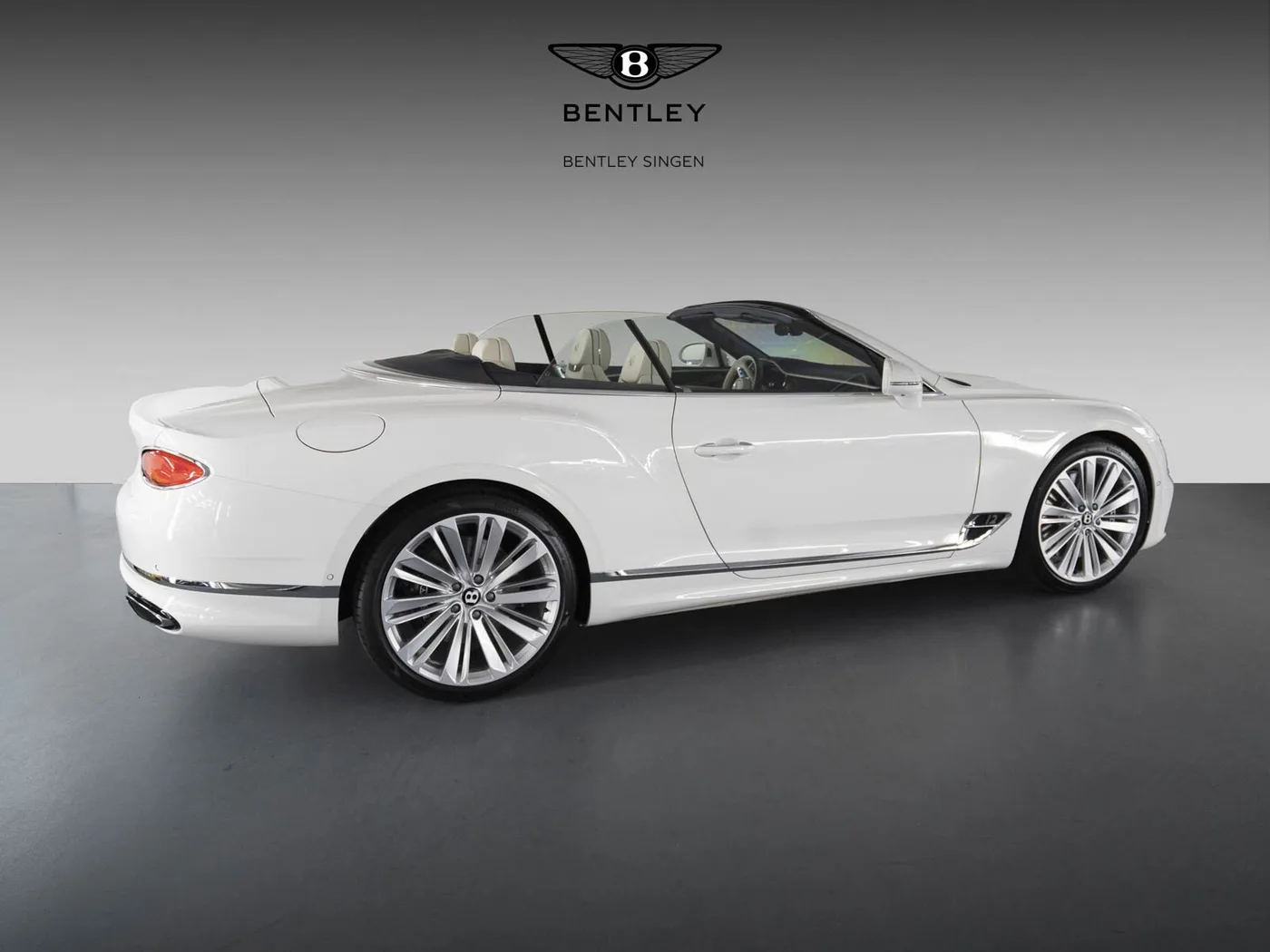 2022 Bentley Continental GTC Speed proposée par un concessionnaire spécialisé à Singen, Allemagne, photo 2 sur 15