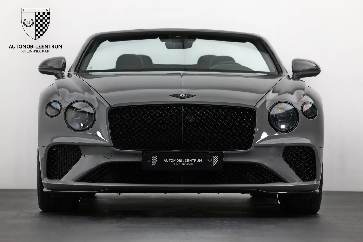 2022 Bentley Continental GTC Speed offered by a supercar dealer in Viernheim, Germany, photo 2 of 25