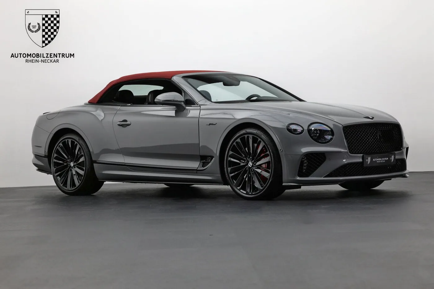 2022 Bentley Continental GTC Speed offered by a supercar dealer in Viernheim, Germany, photo 3 of 25