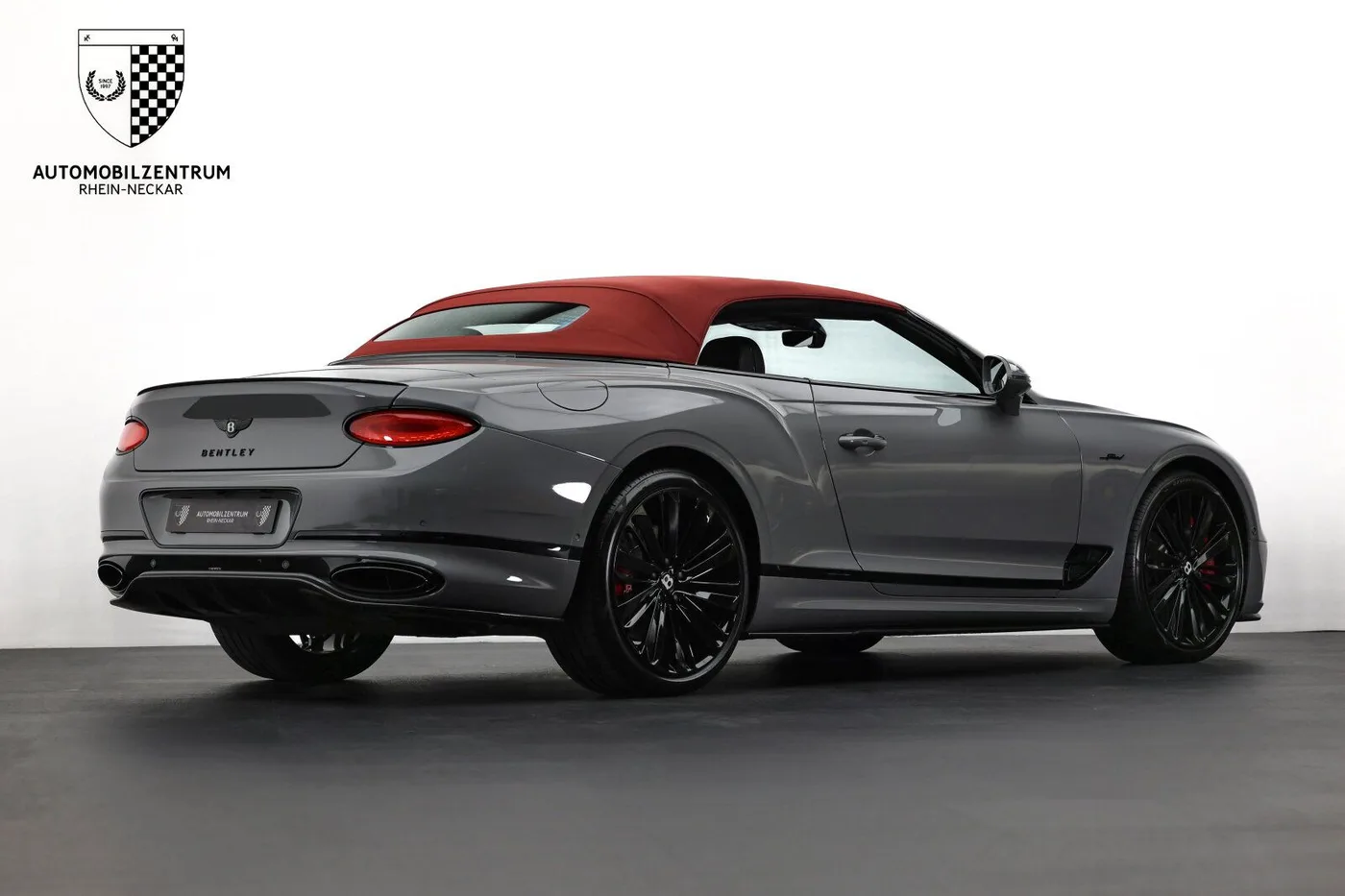 2022 Bentley Continental GTC Speed offered by a supercar dealer in Viernheim, Germany, photo 5 of 25