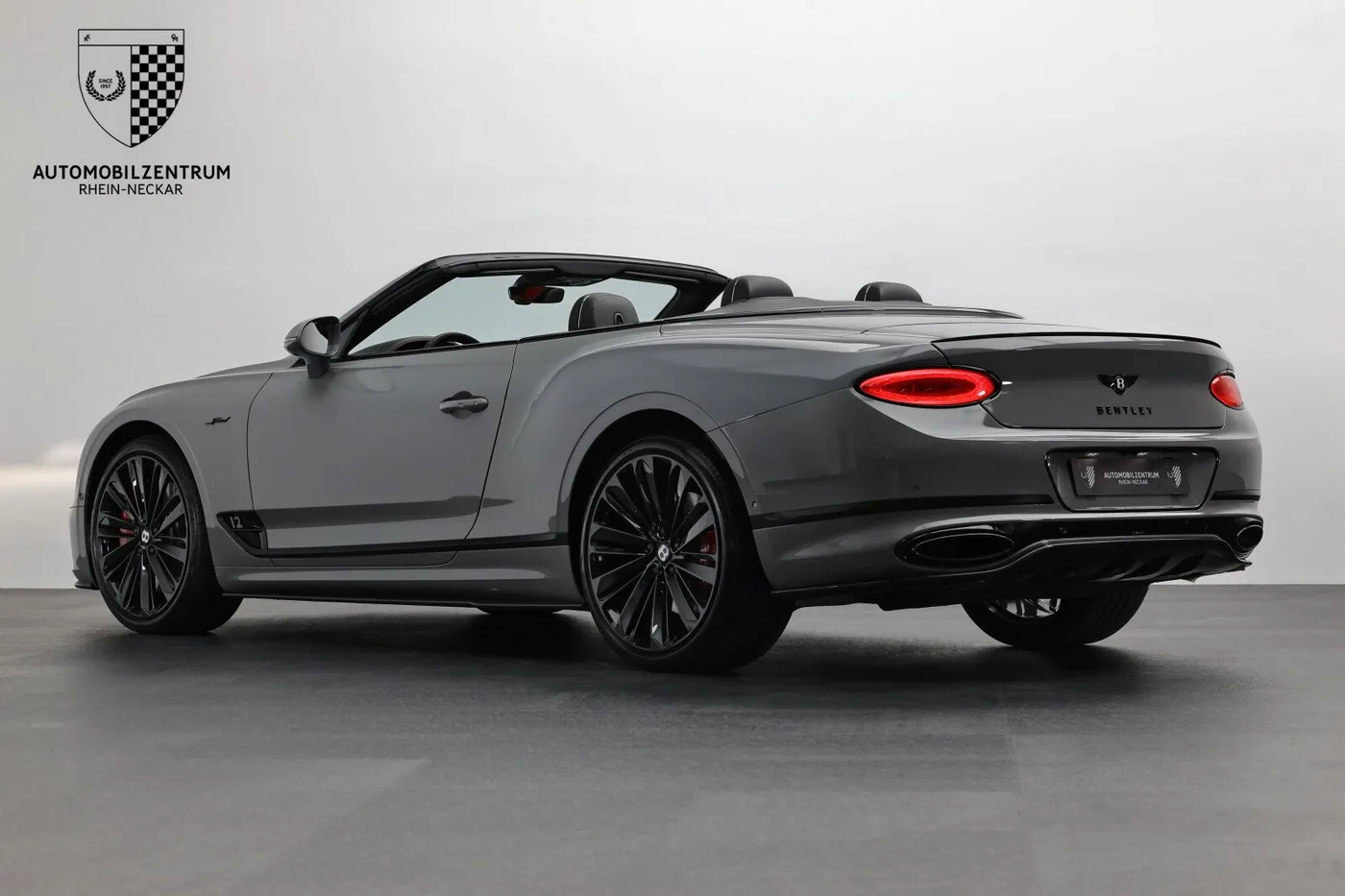 2022 Bentley Continental GTC Speed offered by a supercar dealer in Viernheim, Germany, photo 7 of 25