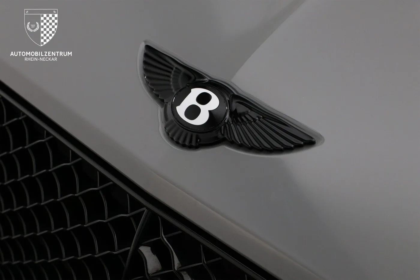 2022 Bentley Continental GTC Speed offered by a supercar dealer in Viernheim, Germany, photo 9 of 25