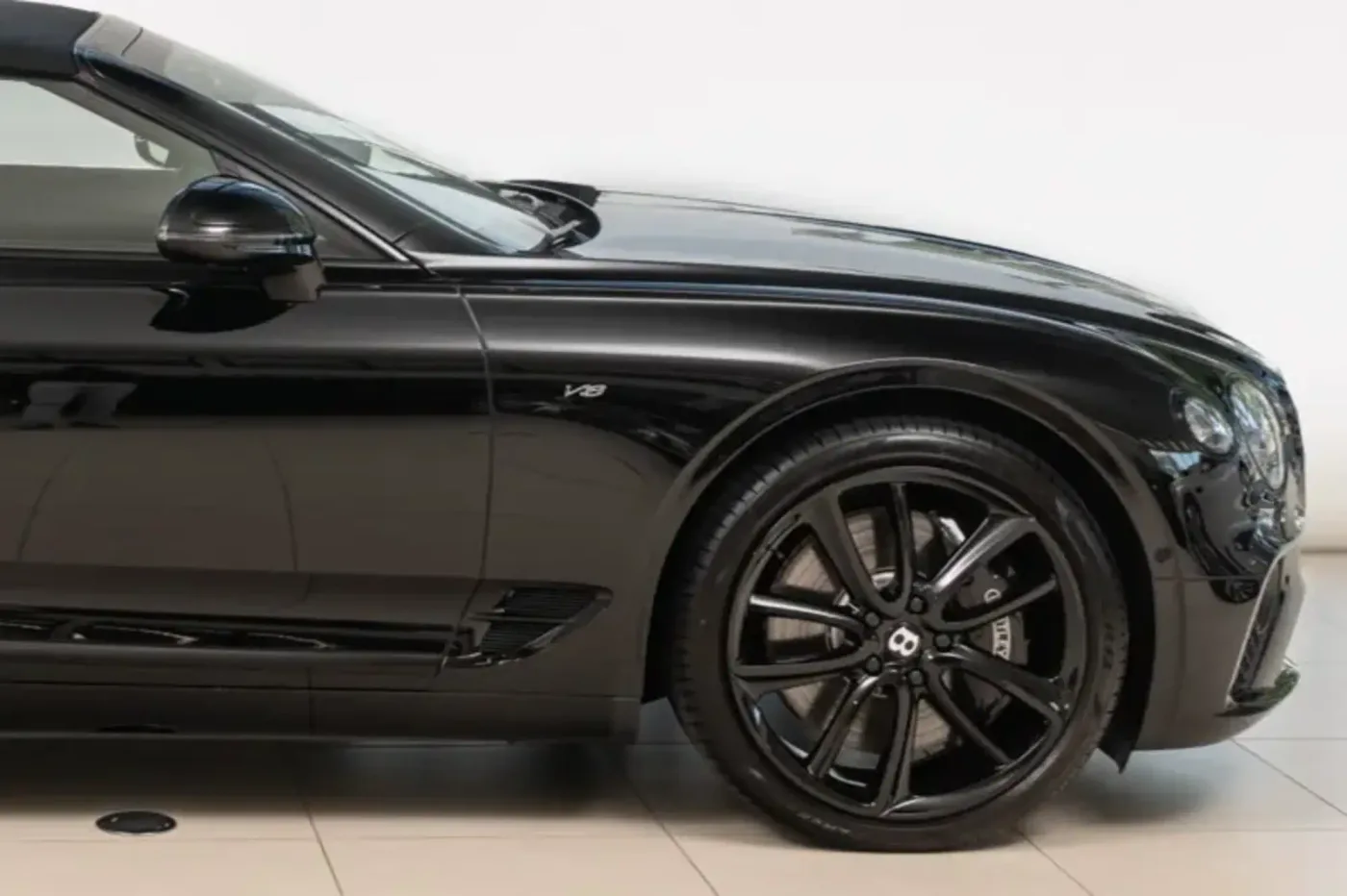 2022 Bentley Continental GTC V8 offered by an official Bentley dealer in Riga, Latvia, photo 6 of 25