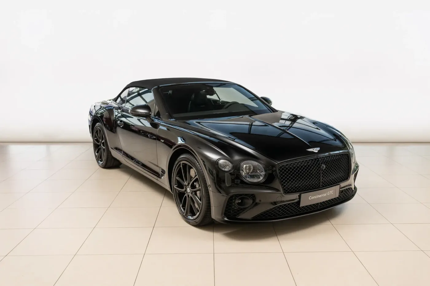 2022 Bentley Continental GTC V8 offered by an official Bentley dealer in Riga, Latvia, photo 11 of 25
