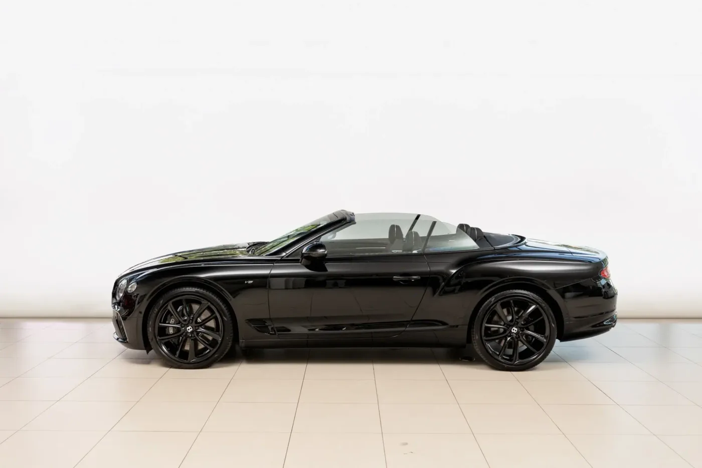 2022 Bentley Continental GTC V8 offered by an official Bentley dealer in Riga, Latvia, photo 14 of 25