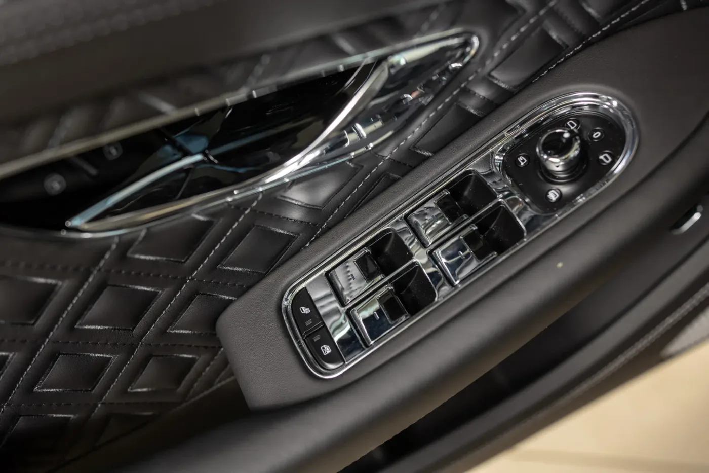 2022 Bentley Continental GTC V8 offered by an official Bentley dealer in Riga, Latvia, photo 19 of 25