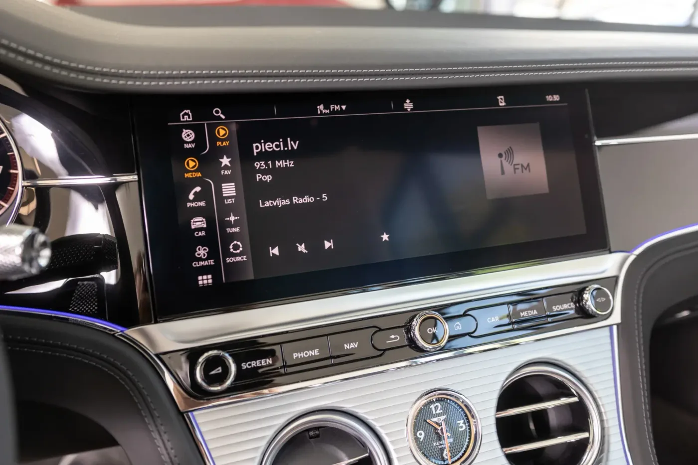 2022 Bentley Continental GTC V8 offered by an official Bentley dealer in Riga, Latvia, photo 22 of 25