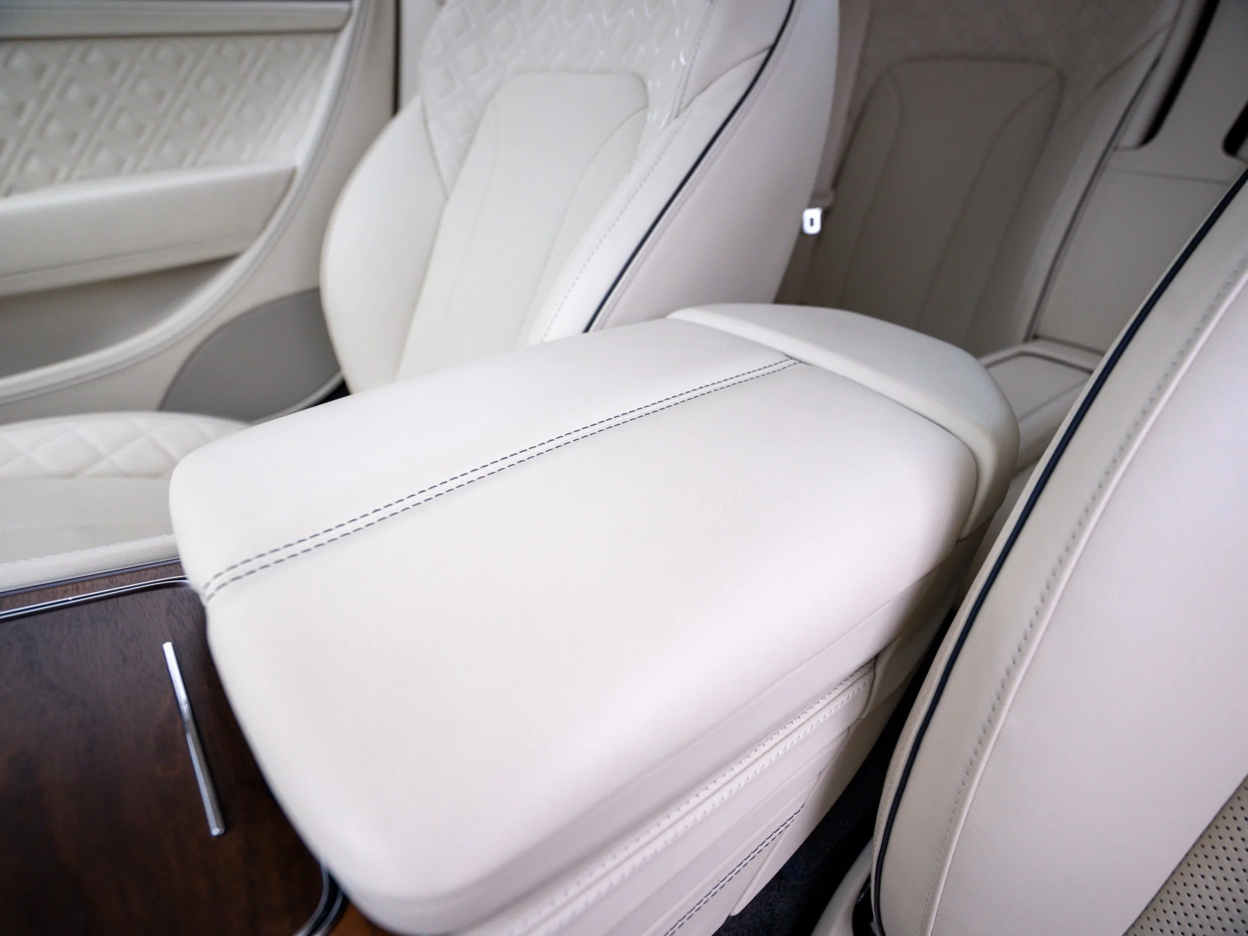 2022 Bentley Continental GTC V8, 22/30