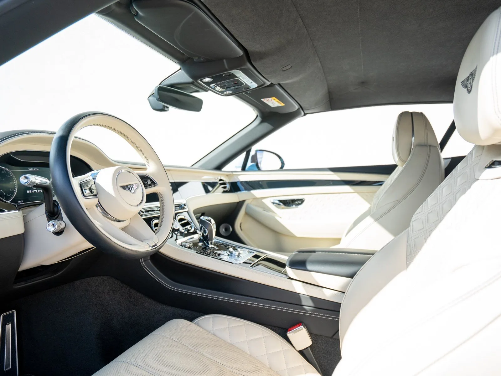 2022 Bentley Continental GTC V8, 27/30