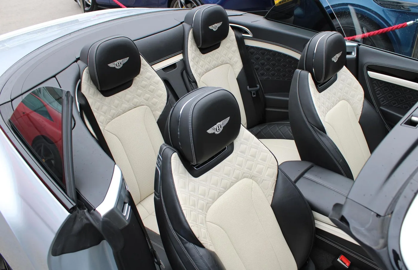 2022 Bentley Continental GTC V8 proposée par un groupe de concessions agréées à Cheltenham, Royaume-Uni, photo 3 sur 25