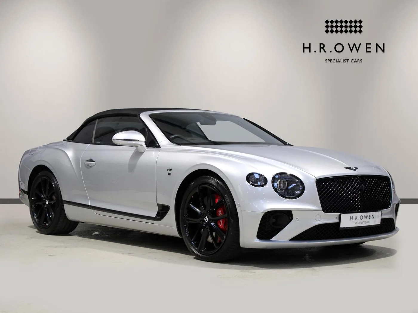 2022 Bentley Continental GTC V8 proposée par un groupe de concessions agréées à Cheltenham, Royaume-Uni, photo 14 sur 25