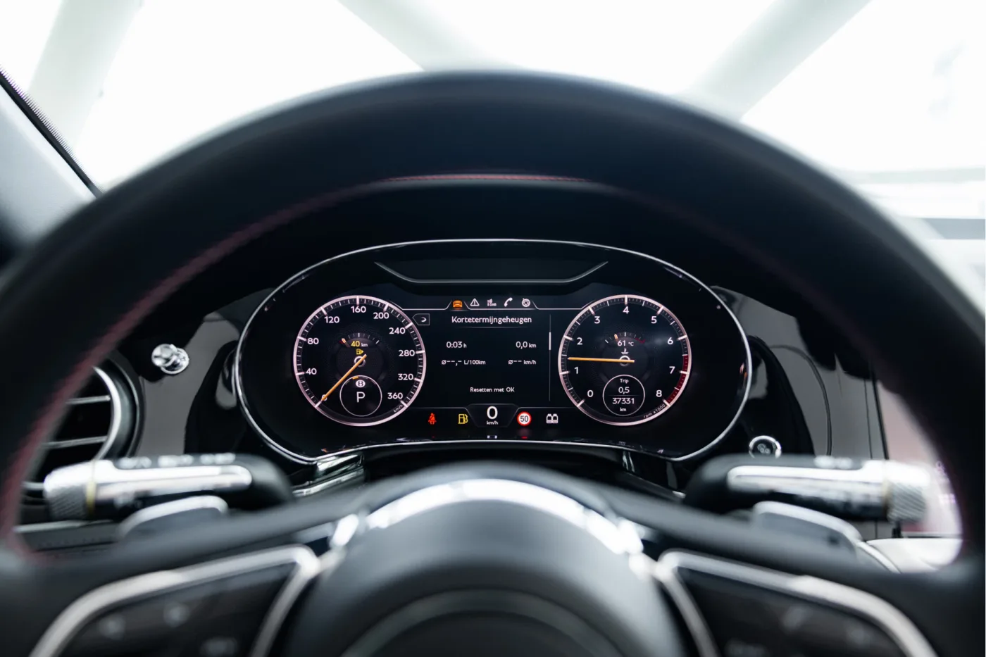 2022 Bentley Continental GTC Mulliner V8 angeboten von einem offiziellen McLaren und Morgan-Vertragshändler in Utrecht, Niederlande, Foto 17 von 25