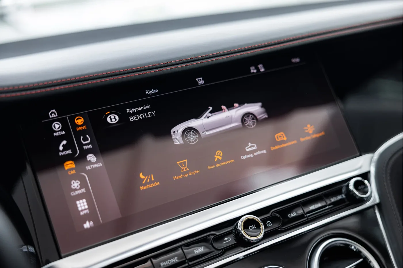 2022 Bentley Continental GTC Mulliner V8 angeboten von einem offiziellen McLaren und Morgan-Vertragshändler in Utrecht, Niederlande, Foto 23 von 25