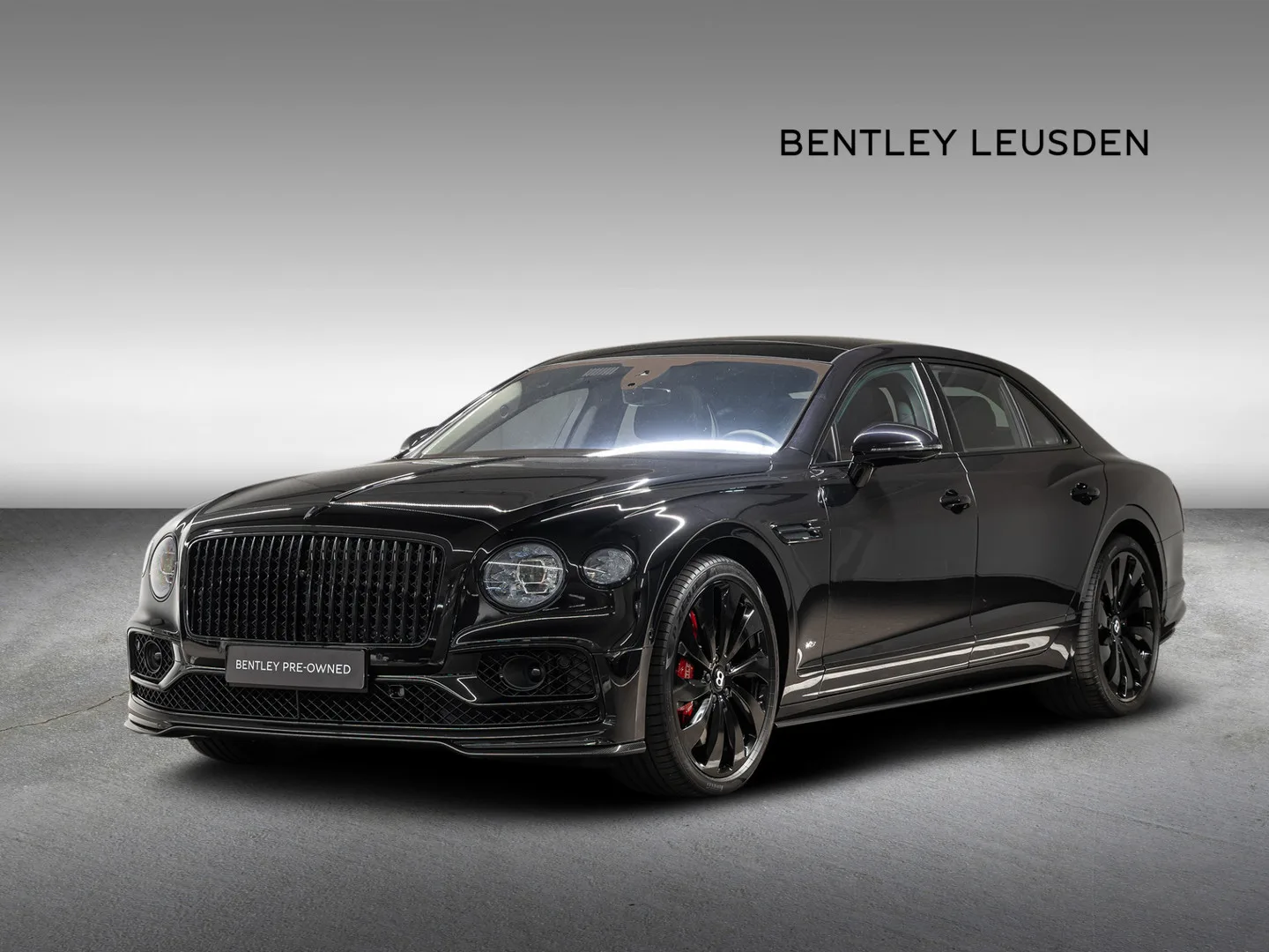 2022 Bentley Flying Spur Azure V8 offered by a specialist dealer in Leusden, Netherlands, main photo