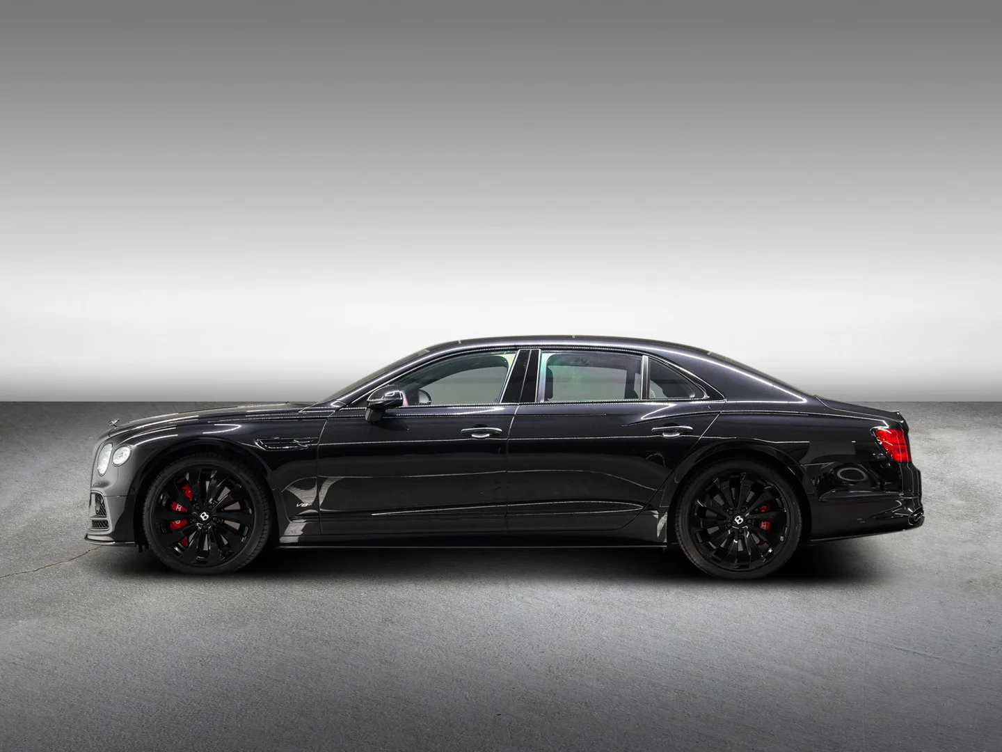 2022 Bentley Flying Spur Azure V8, 4/30
