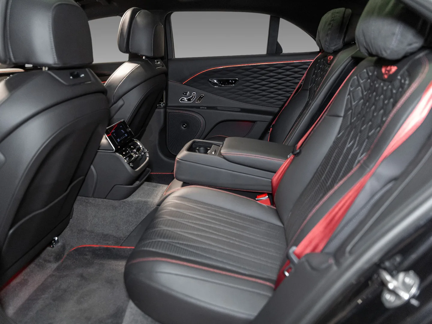 2022 Bentley Flying Spur Azure V8, 16/30
