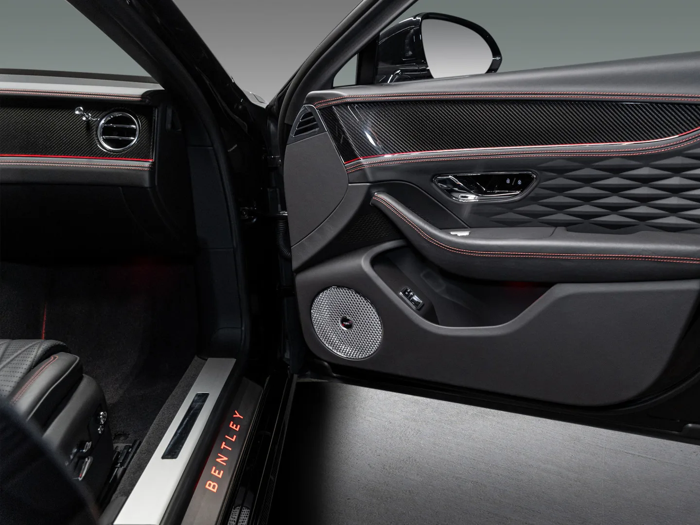 2022 Bentley Flying Spur Azure V8, 18/30