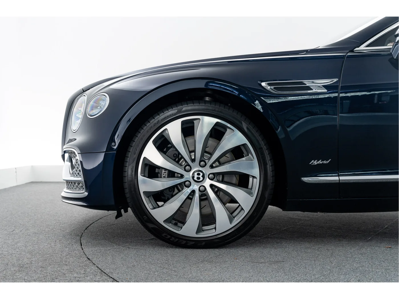 2022 Bentley Flying Spur Hybrid angeboten von einem offiziellen Bentley-Vertragshändler in Rotterdam, Niederlande, Foto 8 von 15