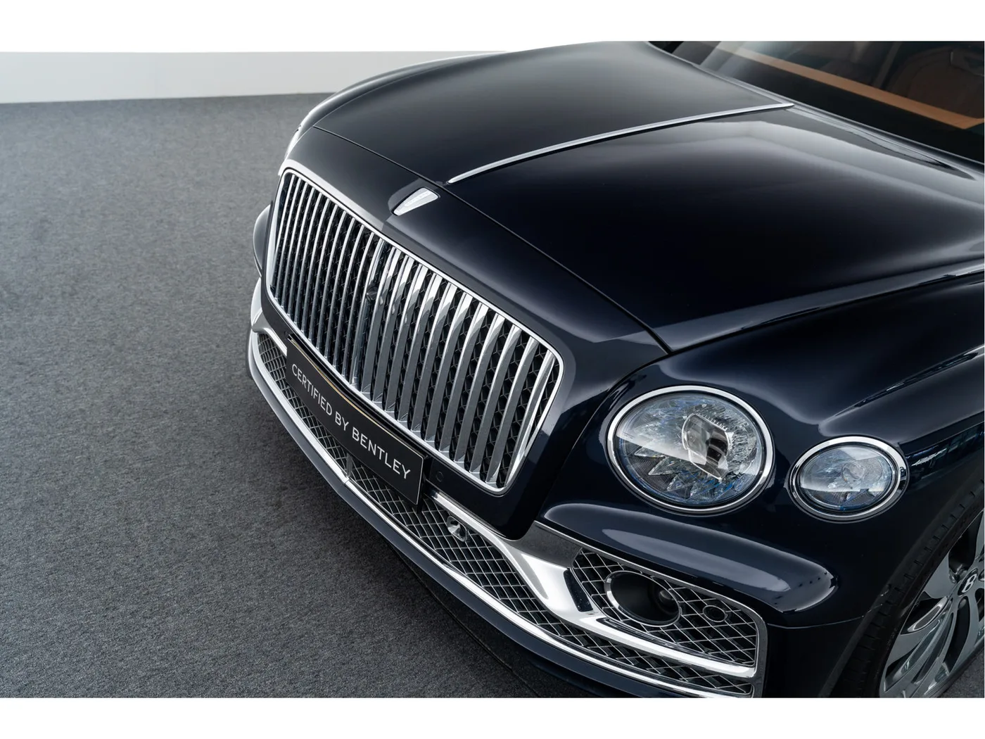 2022 Bentley Flying Spur Hybrid angeboten von einem offiziellen Bentley-Vertragshändler in Rotterdam, Niederlande, Foto 10 von 15