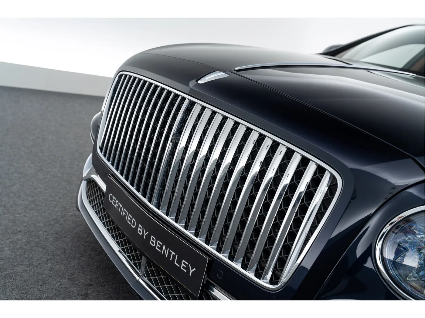 2022 Bentley Flying Spur Hybrid angeboten von einem offiziellen Bentley-Vertragshändler in Rotterdam, Niederlande, Foto 11 von 15