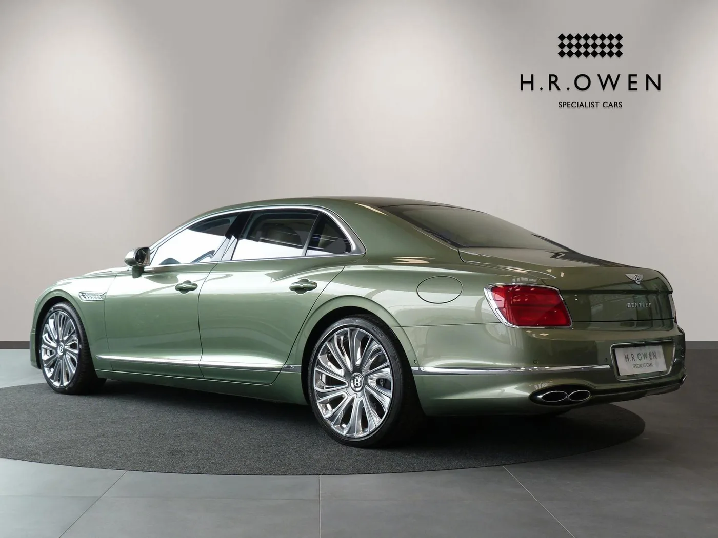 2022 Bentley Flying Spur Mulliner Hybrid offered by a franchised dealer group in Cheltenham, United Kingdom, photo 2 of 25