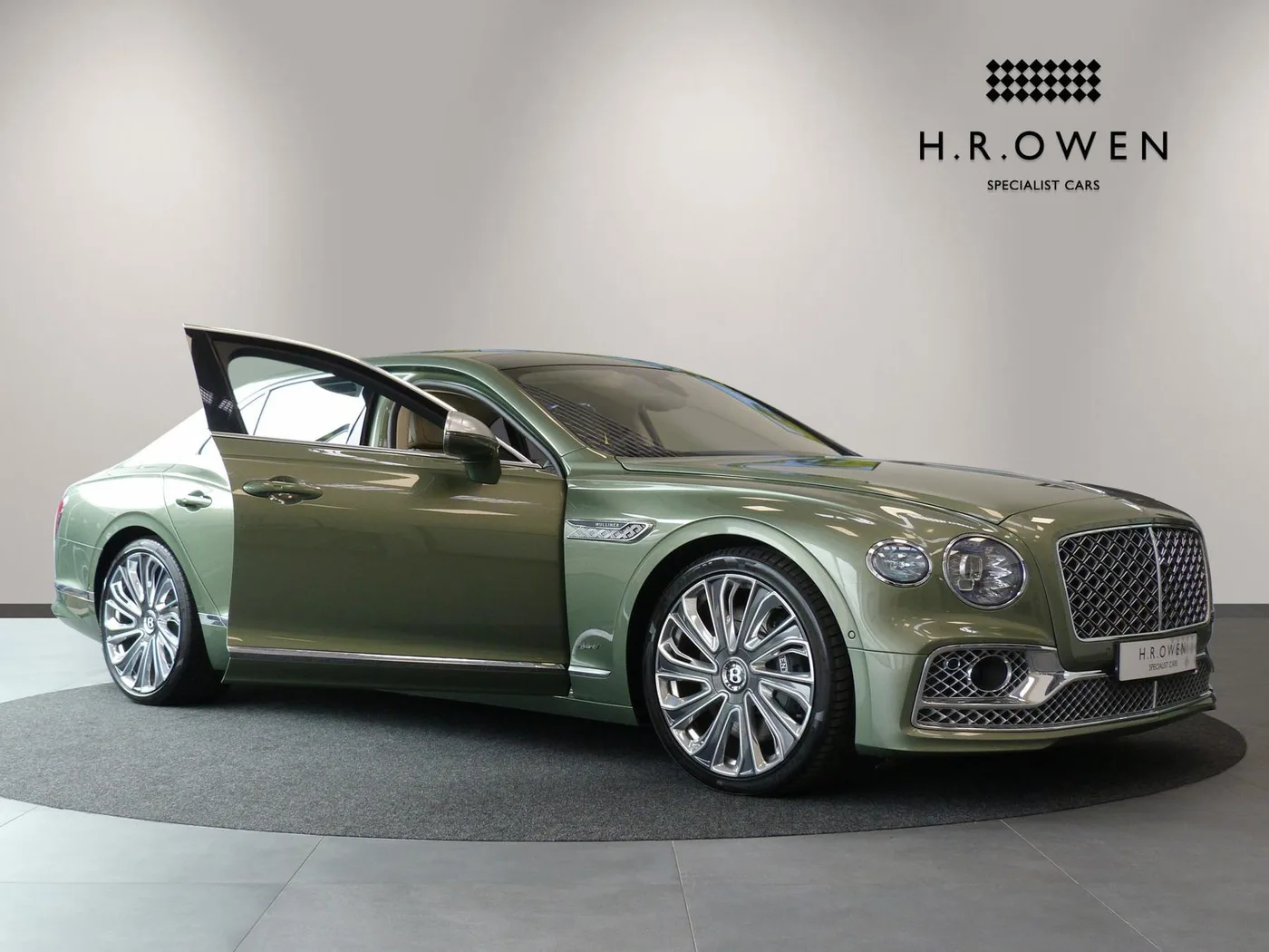 2022 Bentley Flying Spur Mulliner Hybrid offered by a franchised dealer group in Cheltenham, United Kingdom, photo 9 of 25