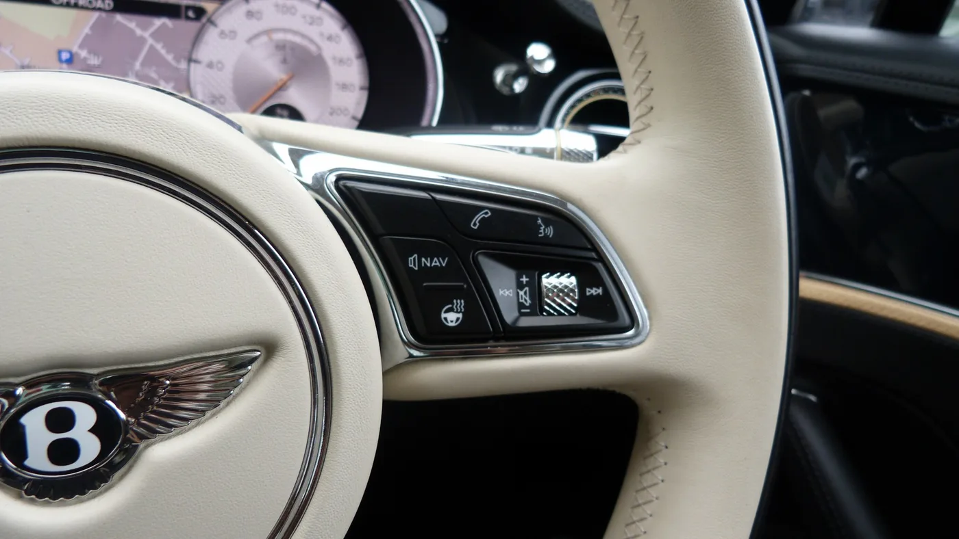 2022 Bentley Flying Spur Mulliner Hybrid offered by a franchised dealer group in Cheltenham, United Kingdom, photo 18 of 25