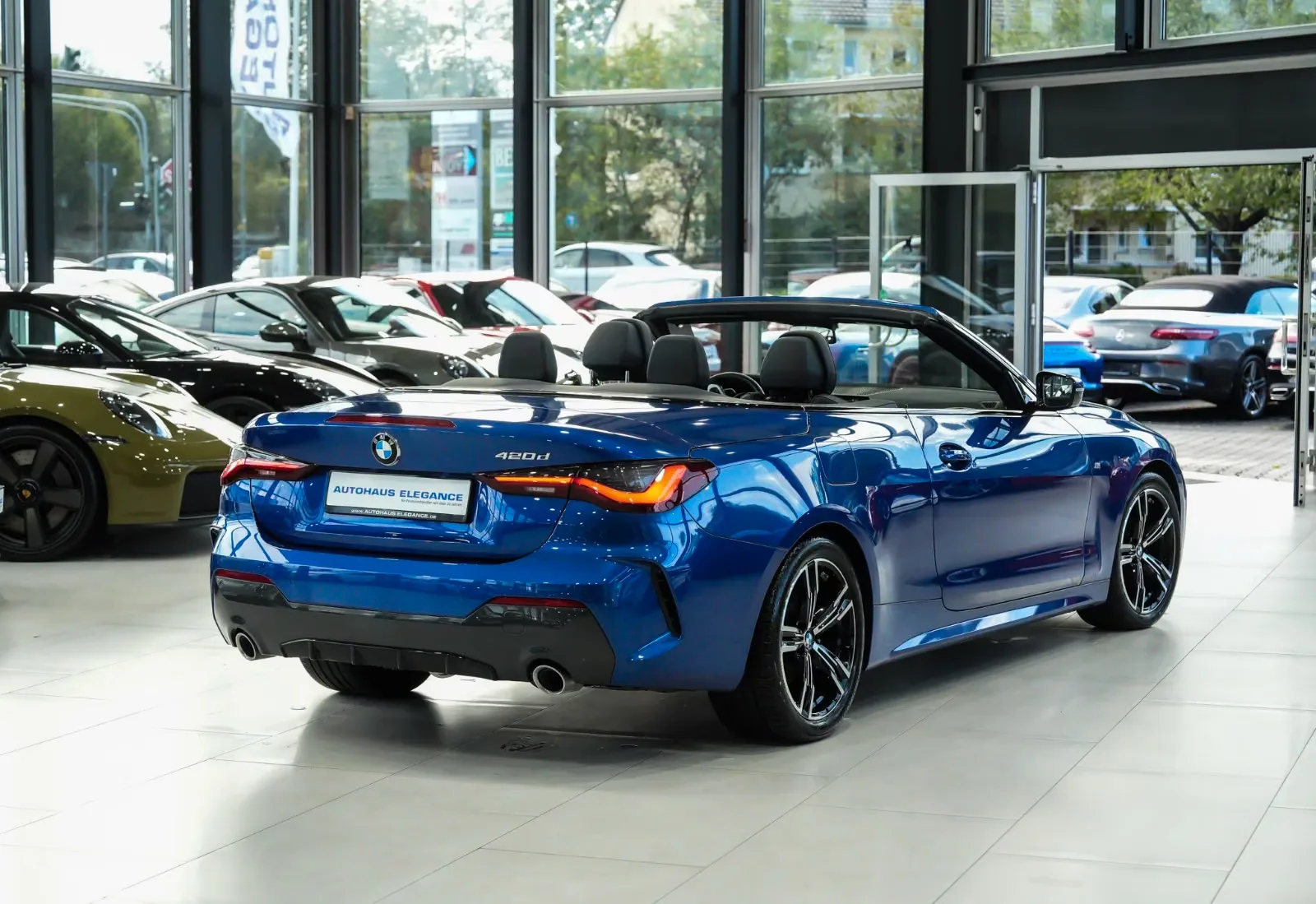 2022 BMW 420d Cabrio, 2/30