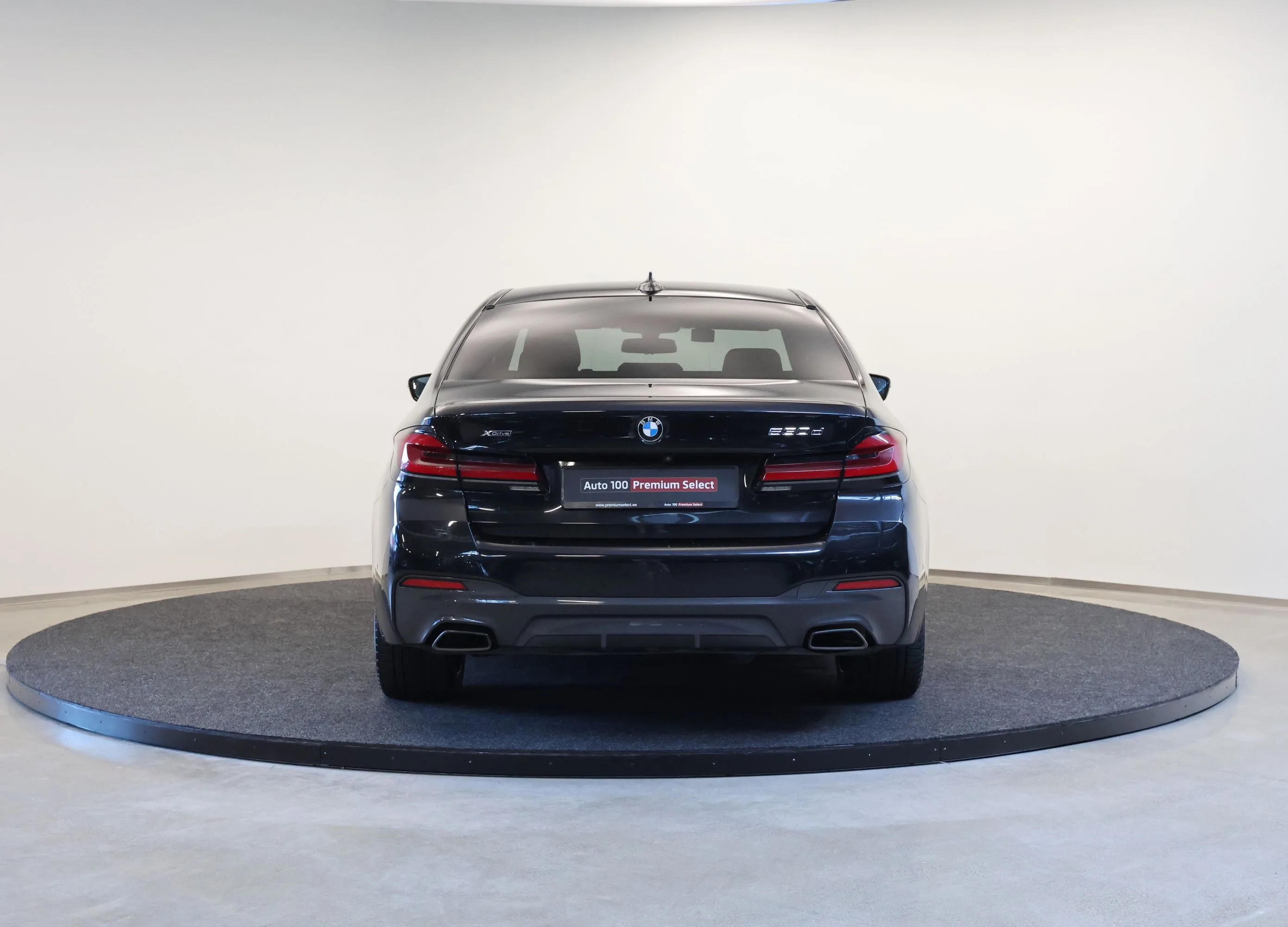 2022 BMW 530d xDrive, M Sport, 8/23