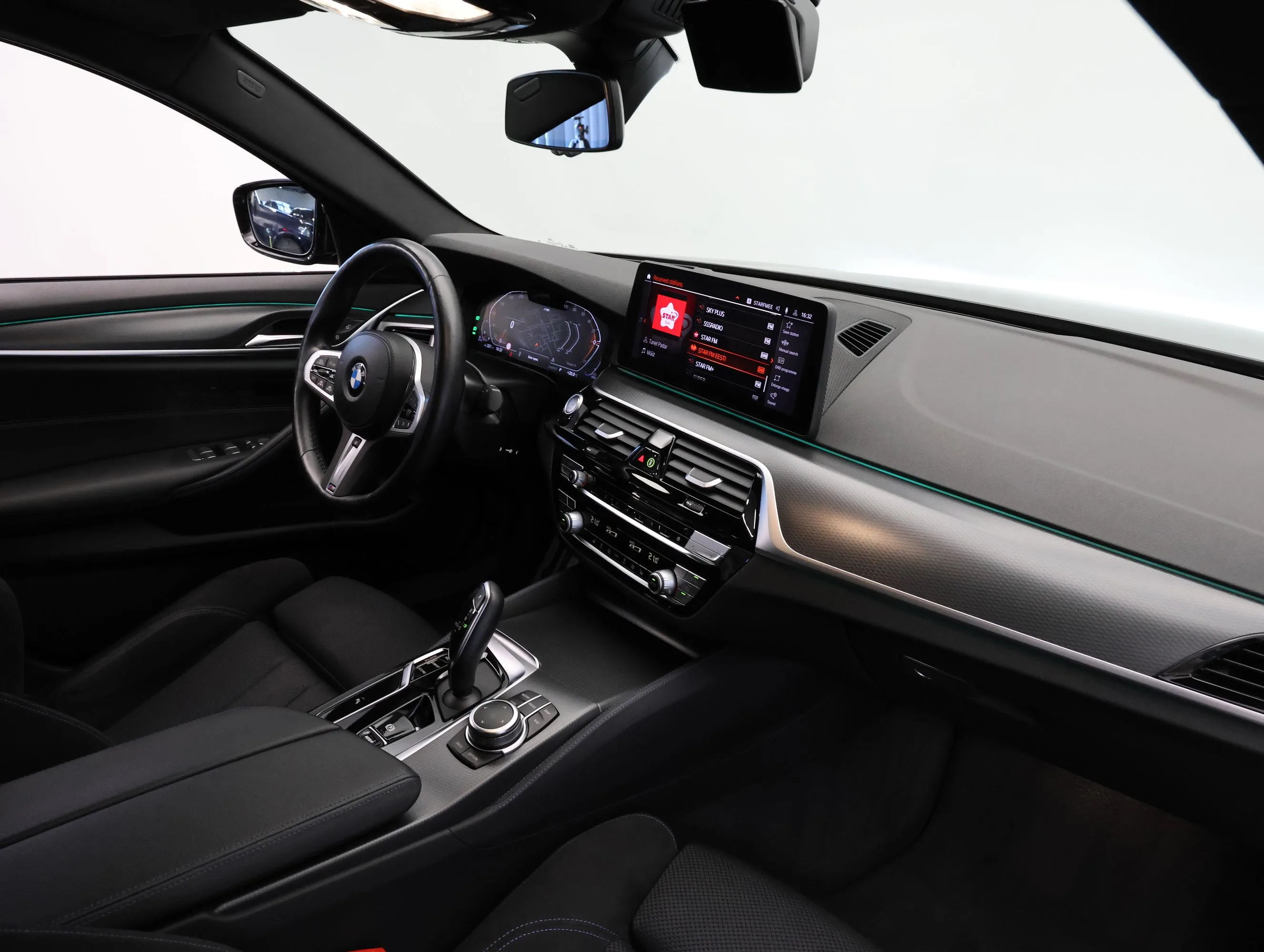 2022 BMW 530d xDrive, M Sport, 17/23