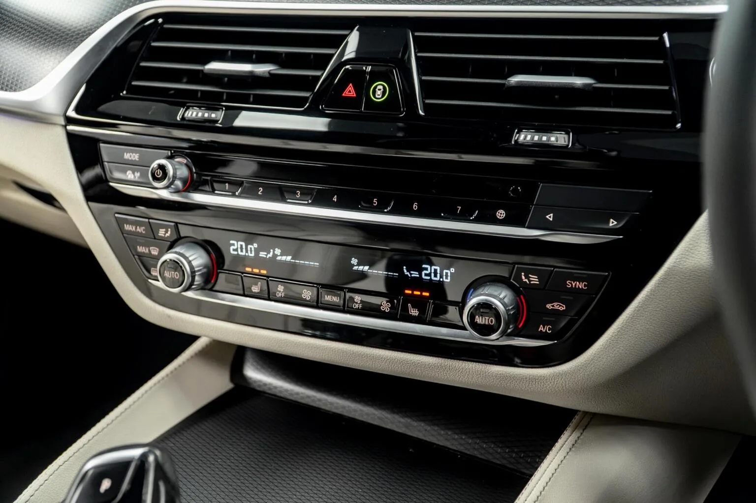 2022 BMW 530d xDrive M Sport, 28/30