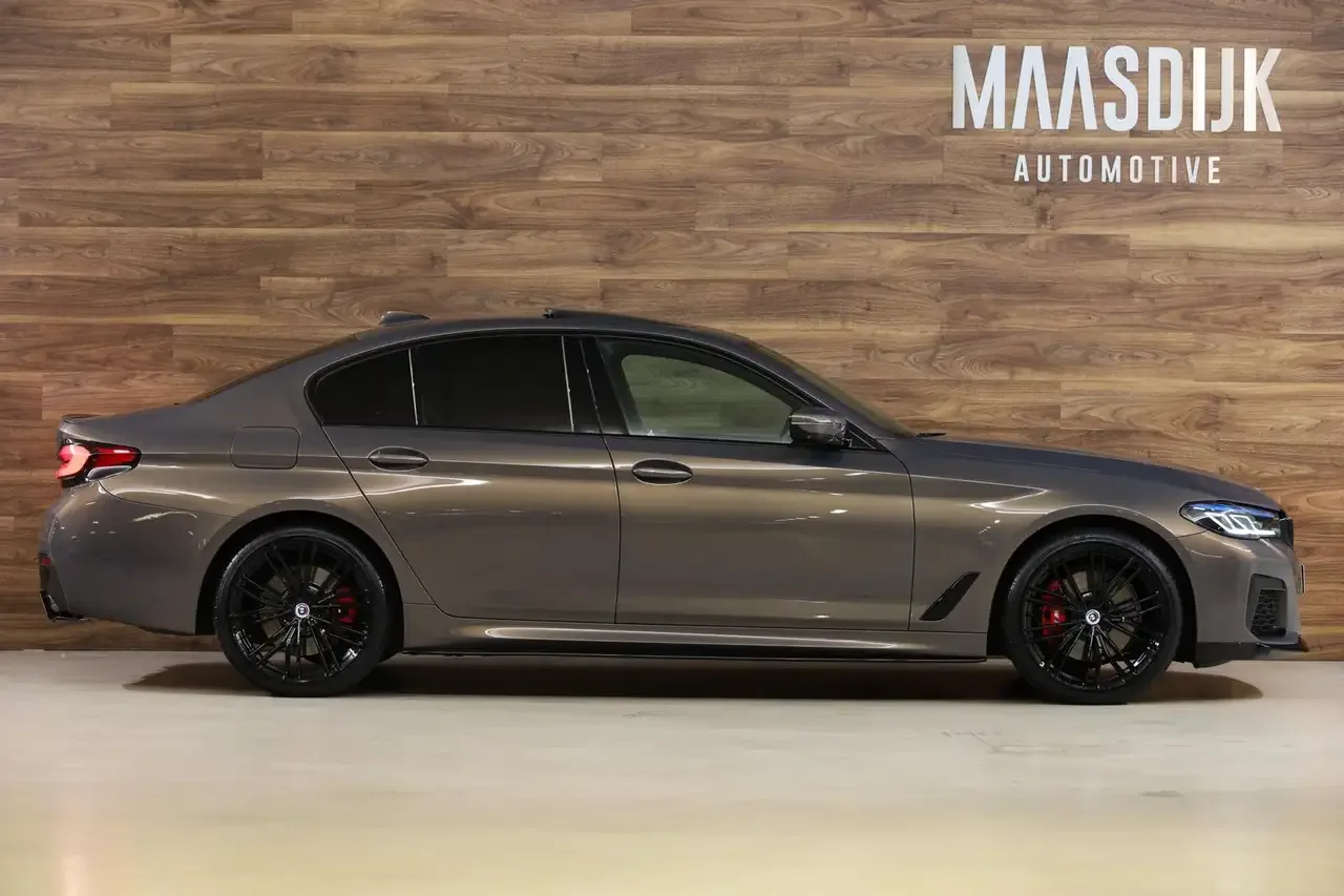 2022 BMW 530e M Sport, 5/30