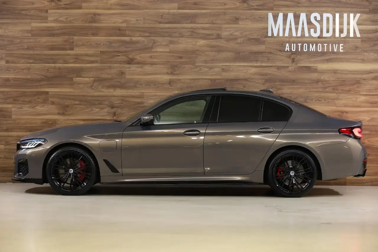 2022 BMW 530e M Sport, 11/30
