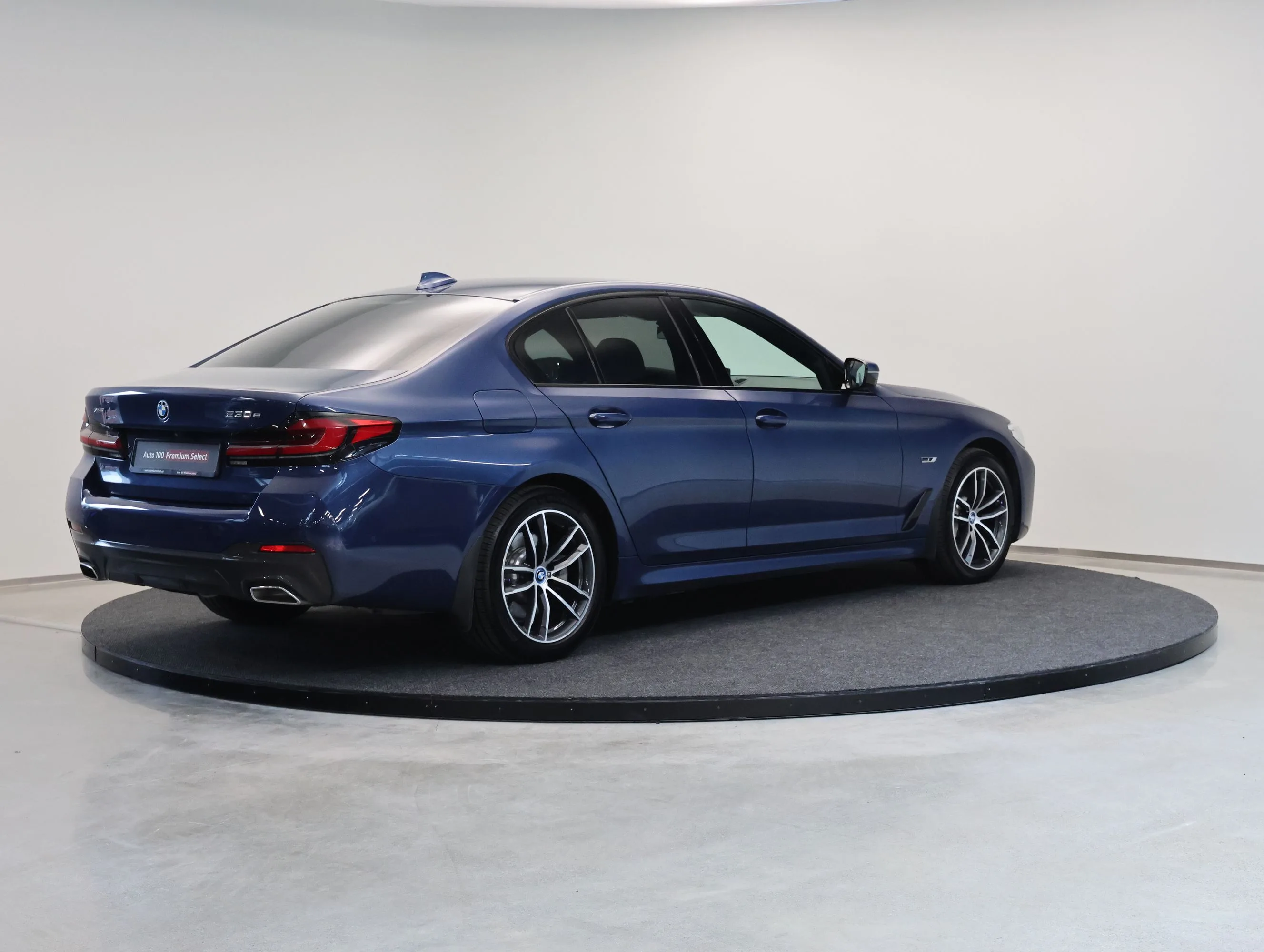 2022 BMW 530e xDrive, M Sport, 3/23