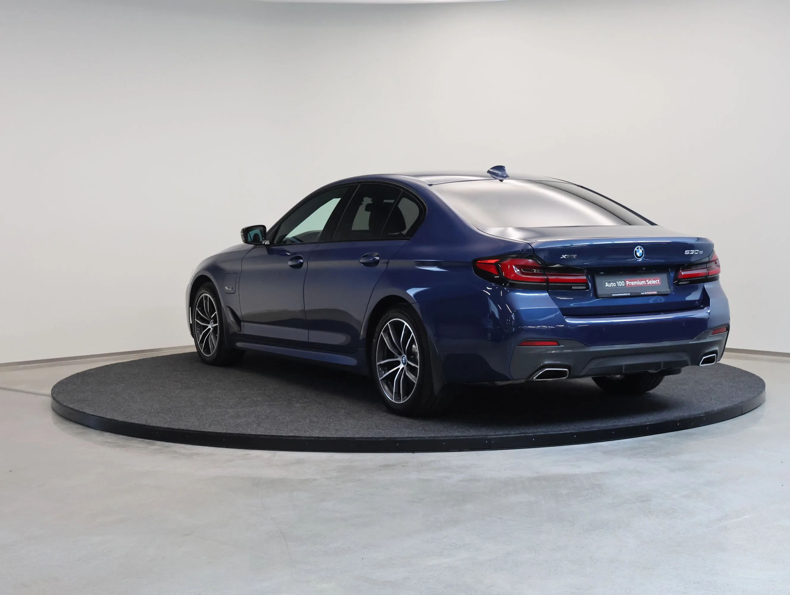 2022 BMW 530e xDrive, M Sport, 4/23