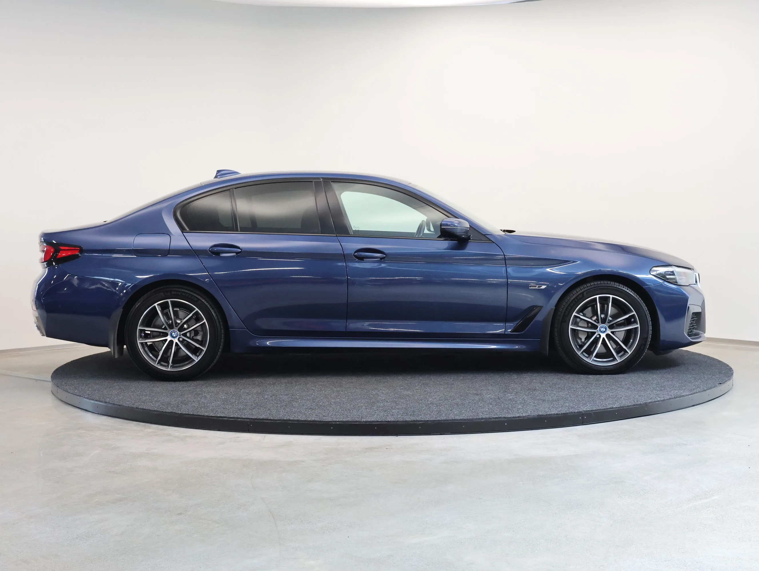 2022 BMW 530e xDrive, M Sport, 6/23