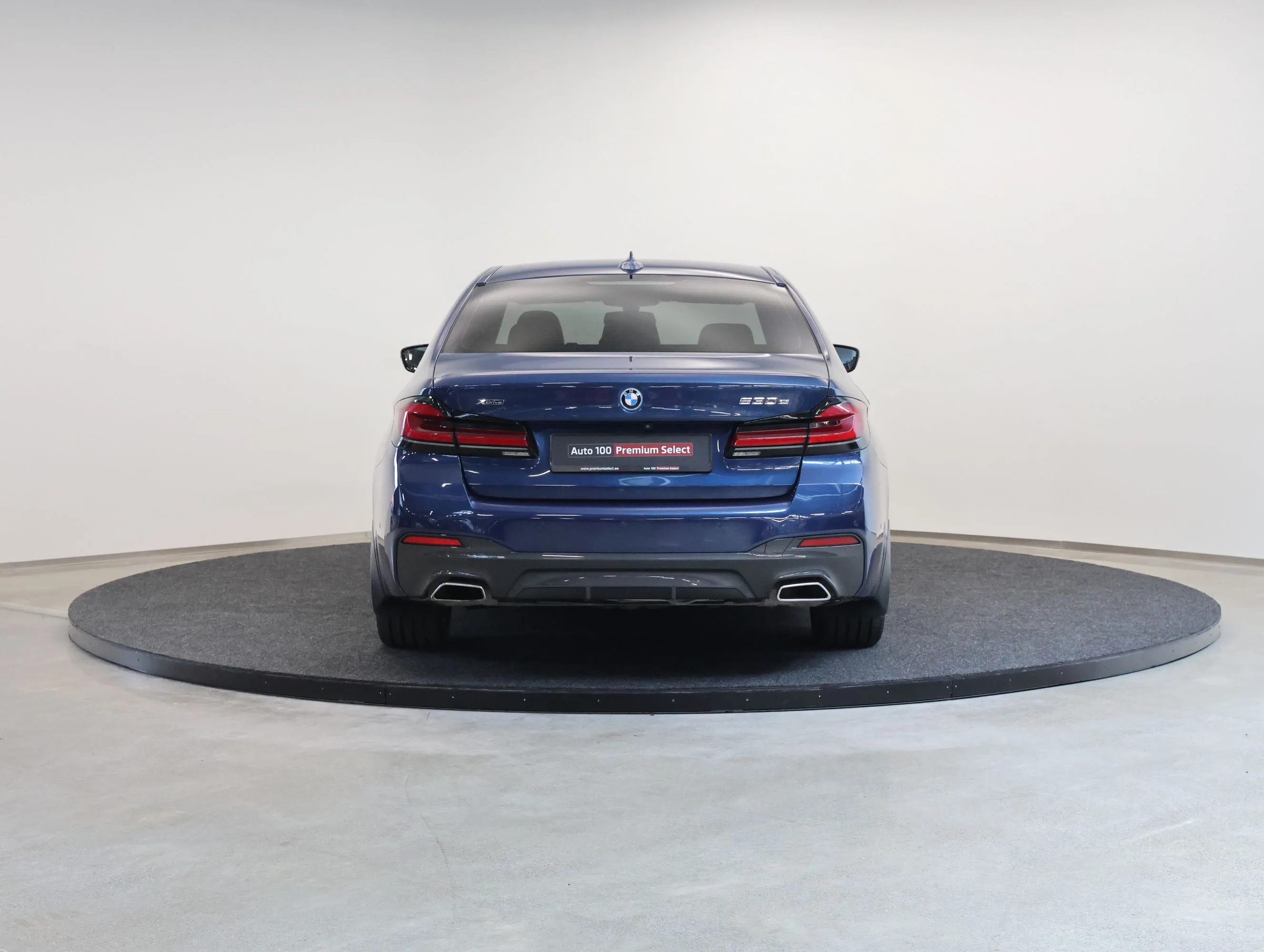 2022 BMW 530e xDrive, M Sport, 8/23