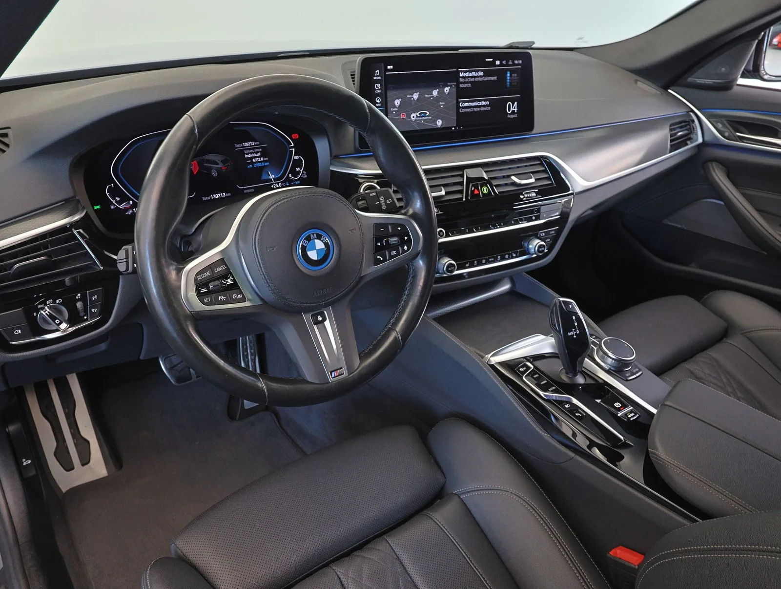 2022 BMW 530e xDrive Touring, M Sport, 10/28