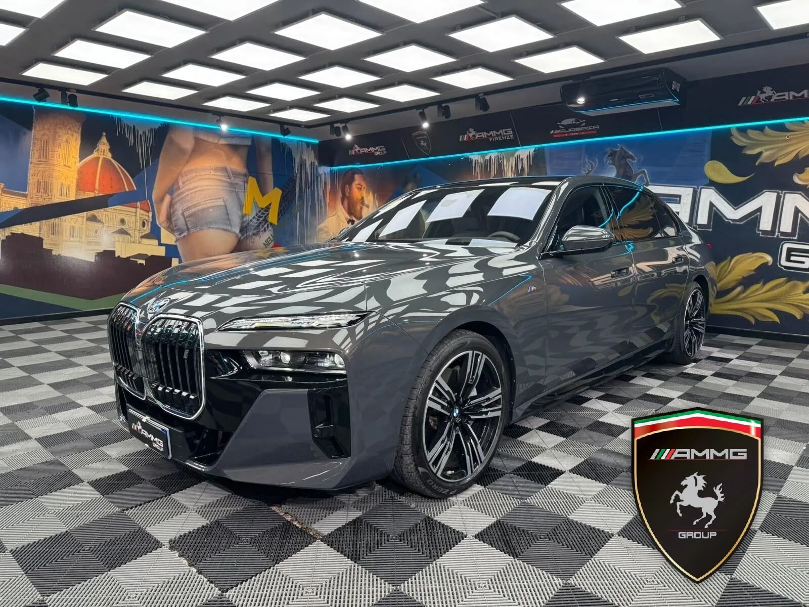 2022 BMW i7 xDrive60 M Sport offered by a specialist dealer in Calenzano, Italy, main photo