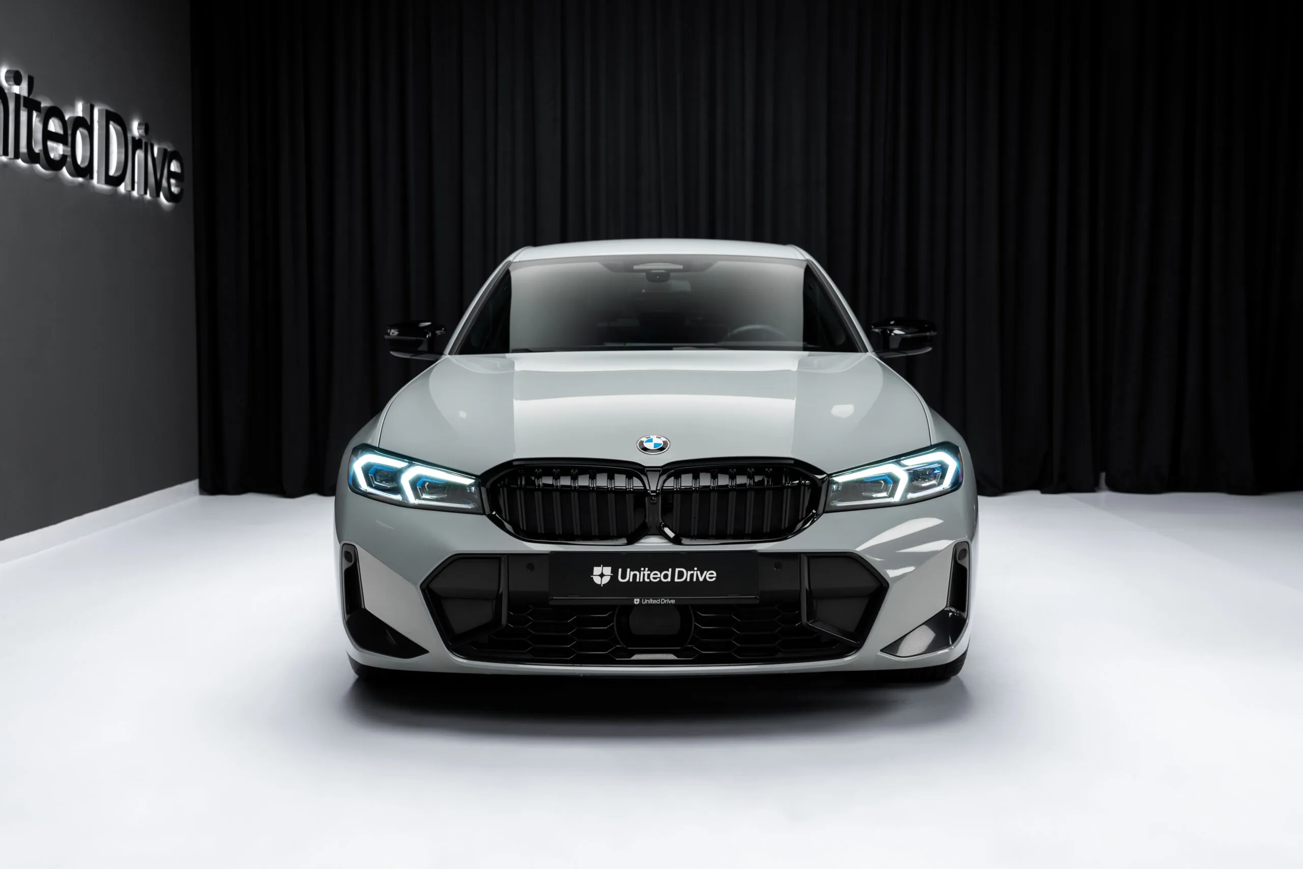 2022 BMW M340i xDrive, 2/30