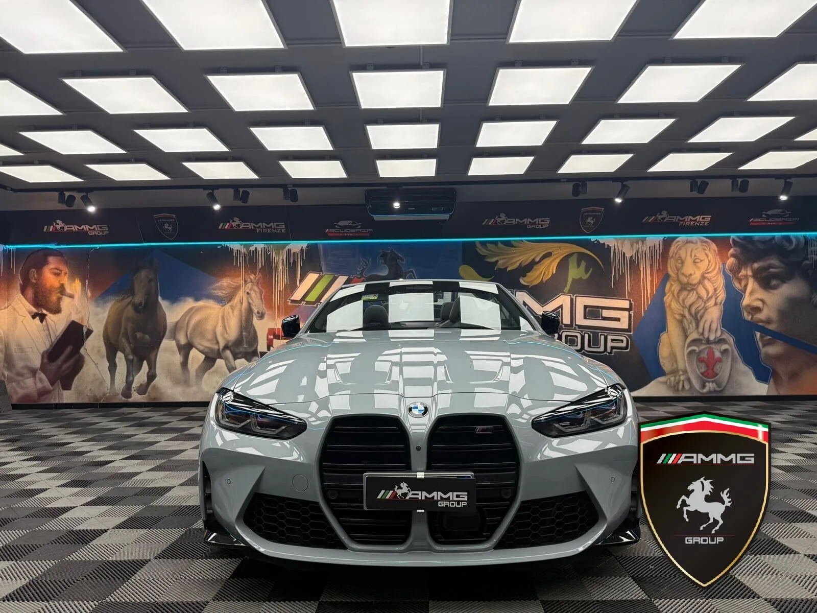 2022 BMW M4 Competition Convertible M xDrive, 2/15